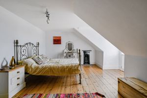 Bedroom- click for photo gallery